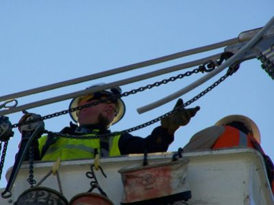 Web-Craig-Lindquist-on-60kV-line---Silicon-Valley-Power-100_0564.jpg