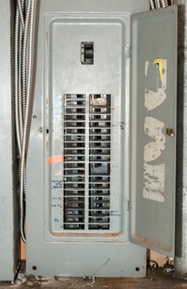 Web-Myth-1---breaker-box.jpg