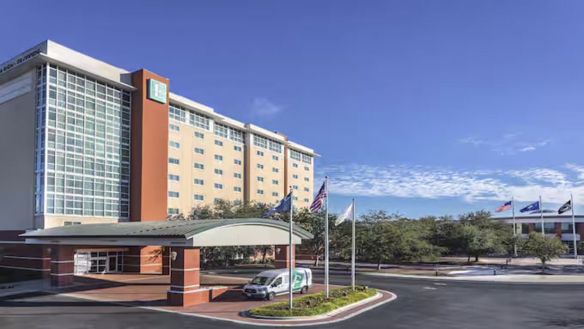 Embassy Suites by Hilton Charleston Airport Hotel & Convention Center